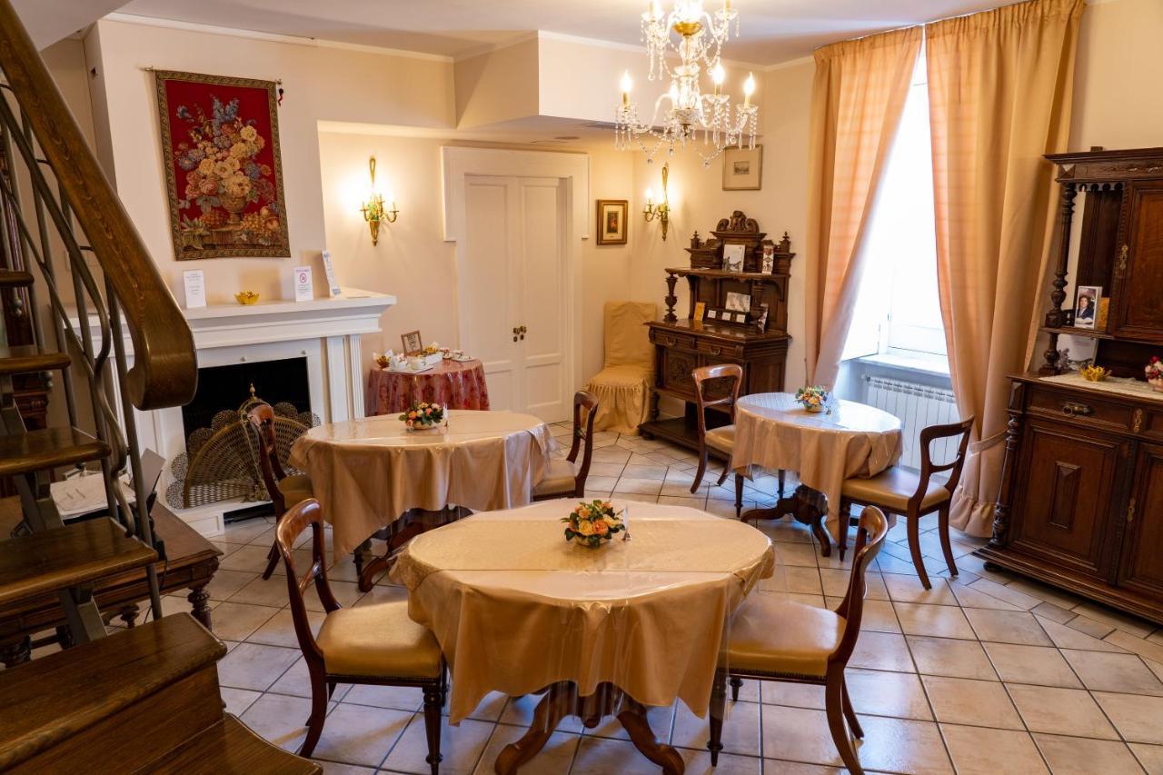 Real Borbone Acomodação com café da manhã Caserta Exterior foto
